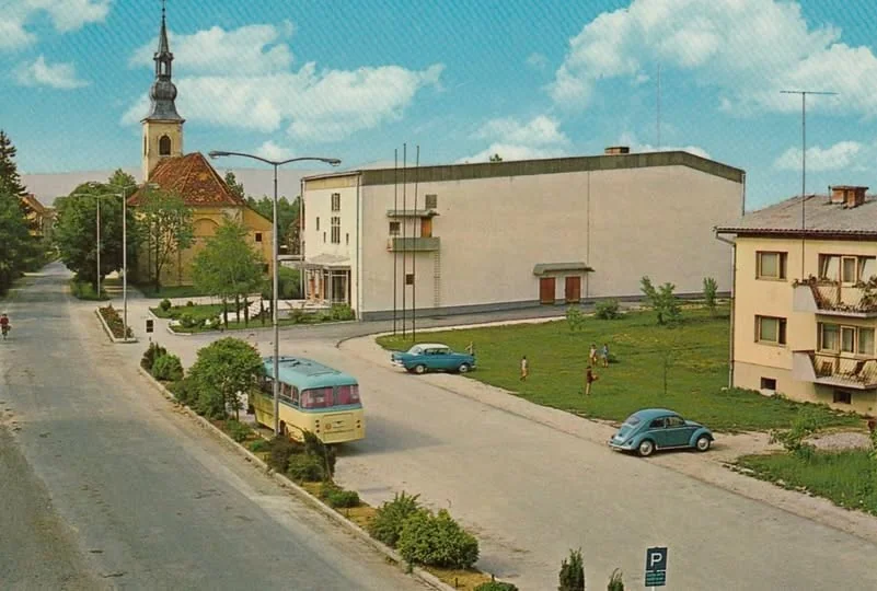 knjiznica brezice 80 let iz solske ucilnice 4