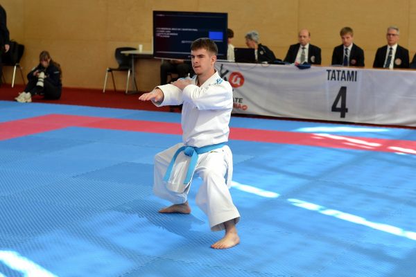 soltek-karate-22629ECF2-73E8-9CB8-6524-0E01CEBE37AC.jpg