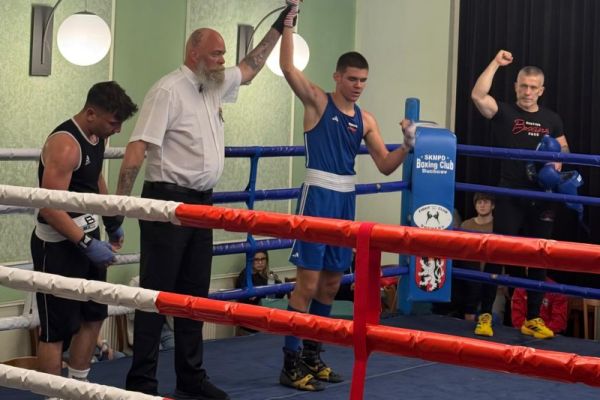 fight-club-shony-0227E9A92F-E09B-1E9D-F1B6-0D512D1BA6EE.jpg