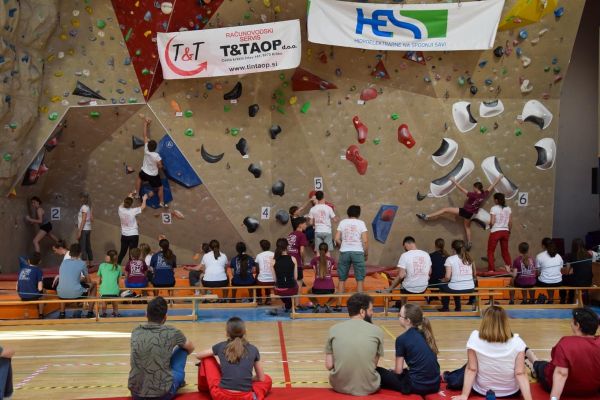plezalni-klub-sevnica-060D1B8024-BDE2-B70D-245E-8CCDFD2F93DD.jpg