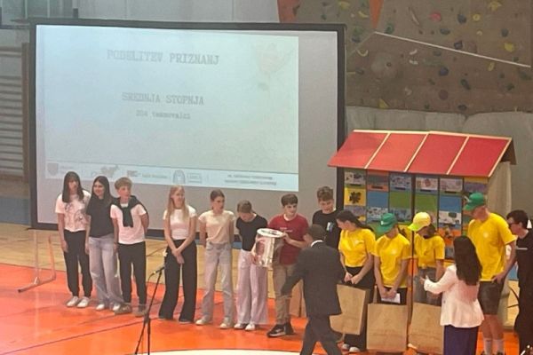 cebelarsko-tekmovanje-os-krsko-4BF773CF9-F3D7-C177-6C24-C360E802C95C.jpg