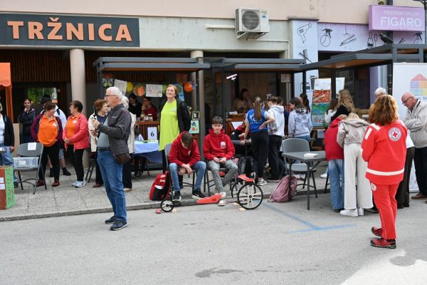 mini-parada-ucenja-sevnica-2026-028F832E4C-C8BB-D45F-525A-2E2192E2CACC.jpg
