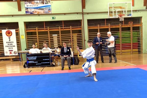radeski-karateisti-04BF327140-E1FF-891B-8020-C47B4B593EF6.jpg