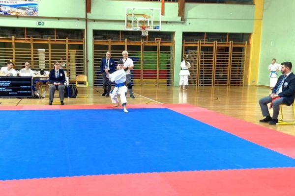 radeski-karateisti-14F45ECB33-1A6E-2FBF-47B4-9B86B5ABBFD6.jpg