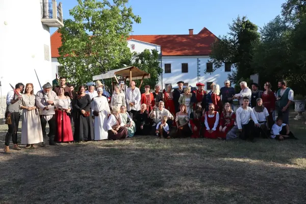 srednjeveski-dan-na-gradu-raka-04A74B9B41-4A39-190C-2007-2939897AC69F.webp