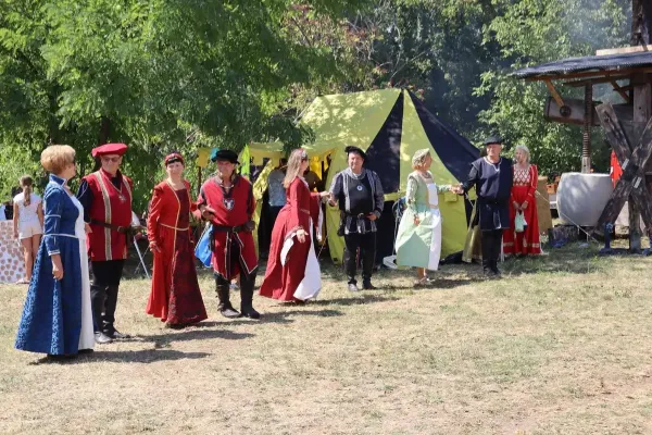 srednjeveski-dan-na-gradu-raka-18C18A7123-D191-2B05-B4DE-971F3FB2BB72.webp