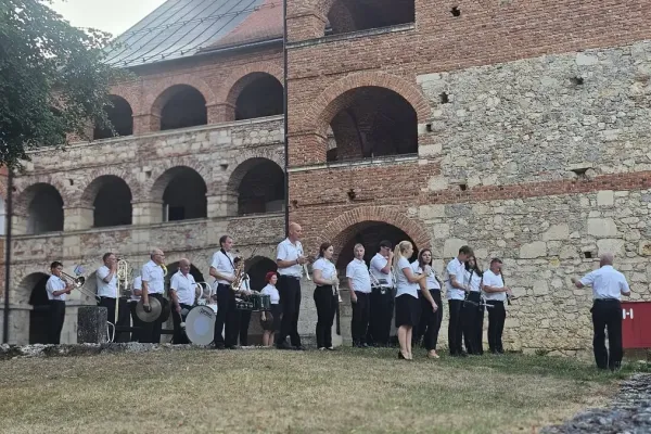 obcina-kostanjevica-praznuje-02F82B4429-09B5-DA7E-0AC3-011F0E561376.webp
