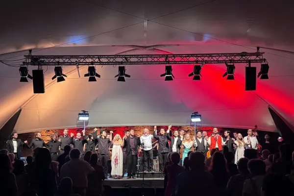 pmb-opera-gala-14CAFF00A2-CA9E-1391-108D-68812879C7D8.webp
