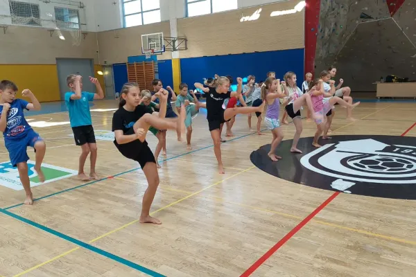 karate-solec-kamp-08093628F6-717F-556A-18BE-F9D5955E0522.webp