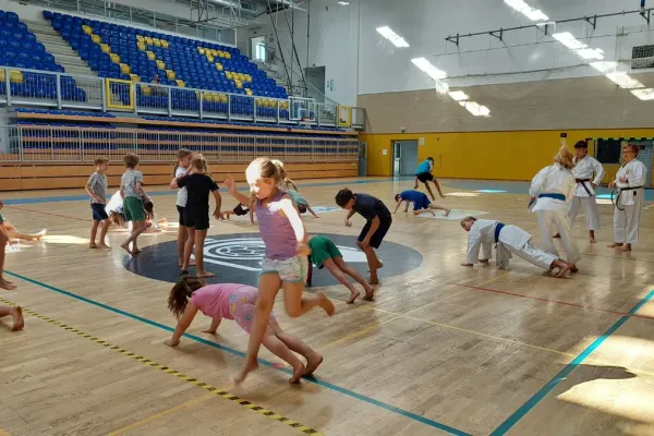 karate-solec-kamp-1121402589-2541-E3A3-7EE5-71EBE915B903.webp