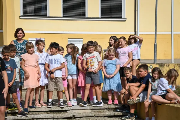 nov-kombi-senovo-9F7B9DE6F-851B-ED4C-C1B3-869C05C542CC.webp
