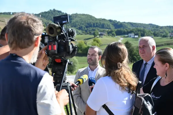 cesta-sevnica-7CC668268-3B02-CC0B-4213-C4DD7D4F4C32.webp