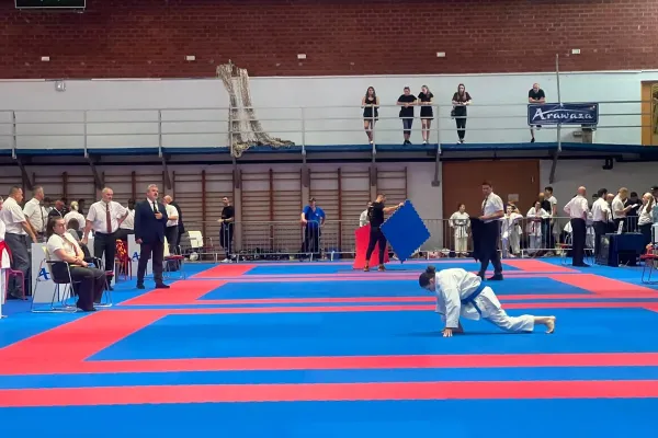 otvoritev-sezone-karate-klub-radece-38C18B87B-B63E-2809-C94E-6FFAC6DCFA41.webp