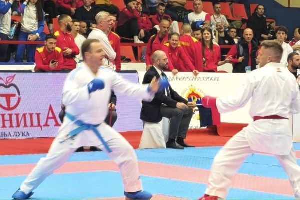 karate-klub-radece-4F7AD5FB3-F2E3-E8A8-0D59-C480C25F5E01.jpg