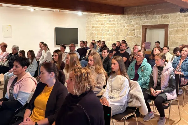 grad-restanj-razstava-17AA0017D5-9313-7FD1-A1A3-508060BF1796.webp