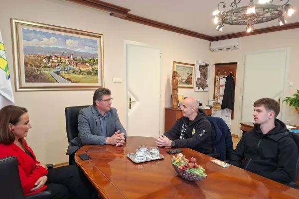 luka-cicvaric-sprejem-brezice-03028898E2-DFA8-AAF4-A86E-EA5CCAFA0595.webp