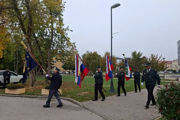 os-brezice-praznuje-096D5E2BBC-462B-016D-E189-E99046C67BF4.webp