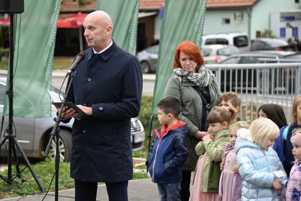 most-cez-senovski-potok-074892A660-21DF-6C16-F9BD-45C4B66E40F2.webp