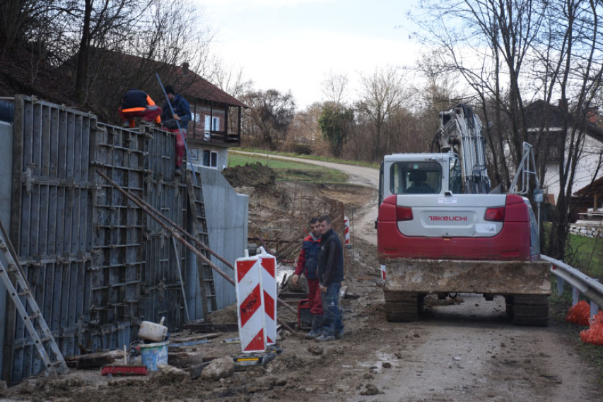 Prenova Lovske ceste v Brestanici poteka po načrtih