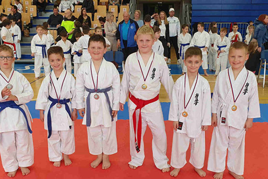 Sevniški karateisti bogatejši za 8 novih medalj