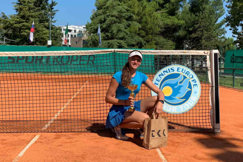 Veritsa Yaneva v Kopru zmagovalka teniškega turnirja do 14 let